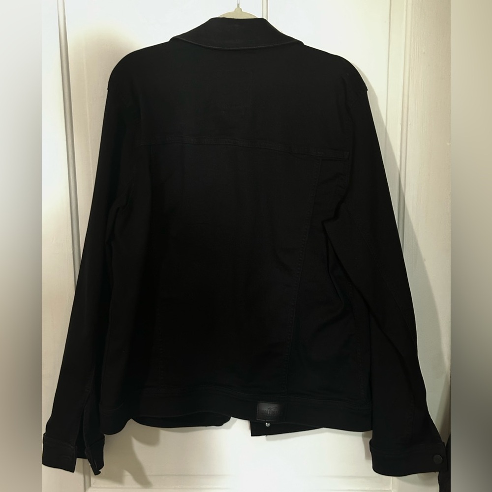 Black Jacket - Picture 4 of 4